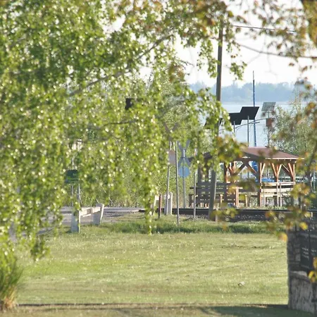 Gombi Nyaralo Dom wakacyjny Vonyarcvashegy