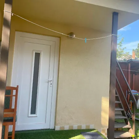 Gombi Nyaralo * Vonyarcvashegy