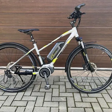 Gombi Nyaralo * Vonyarcvashegy