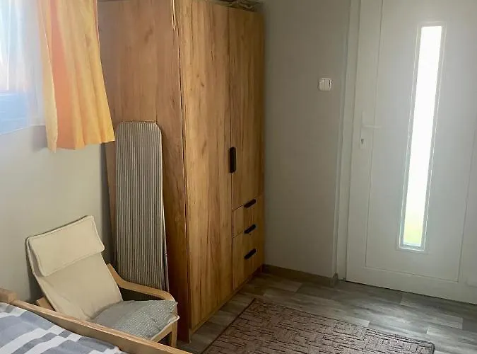 Gombi Nyaralo בית נופש