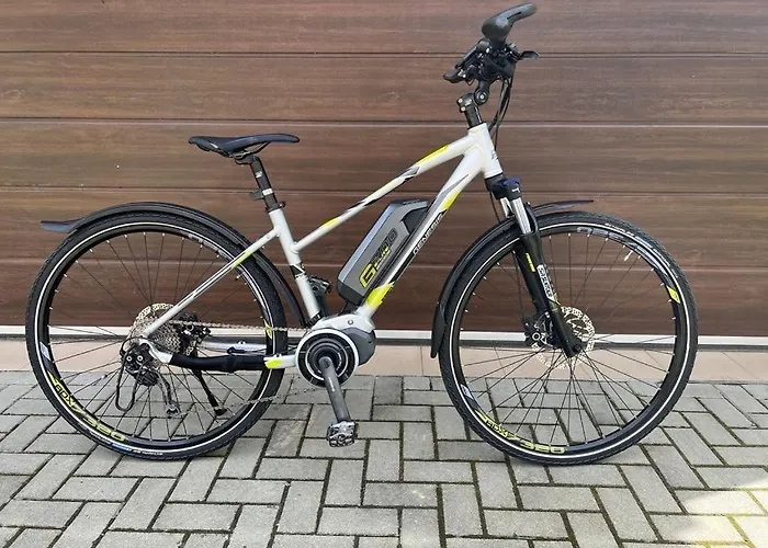 Gombi Nyaralo * פוניארצוושהג'